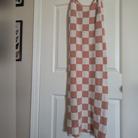 Checkered dress - Picture 1 of 4